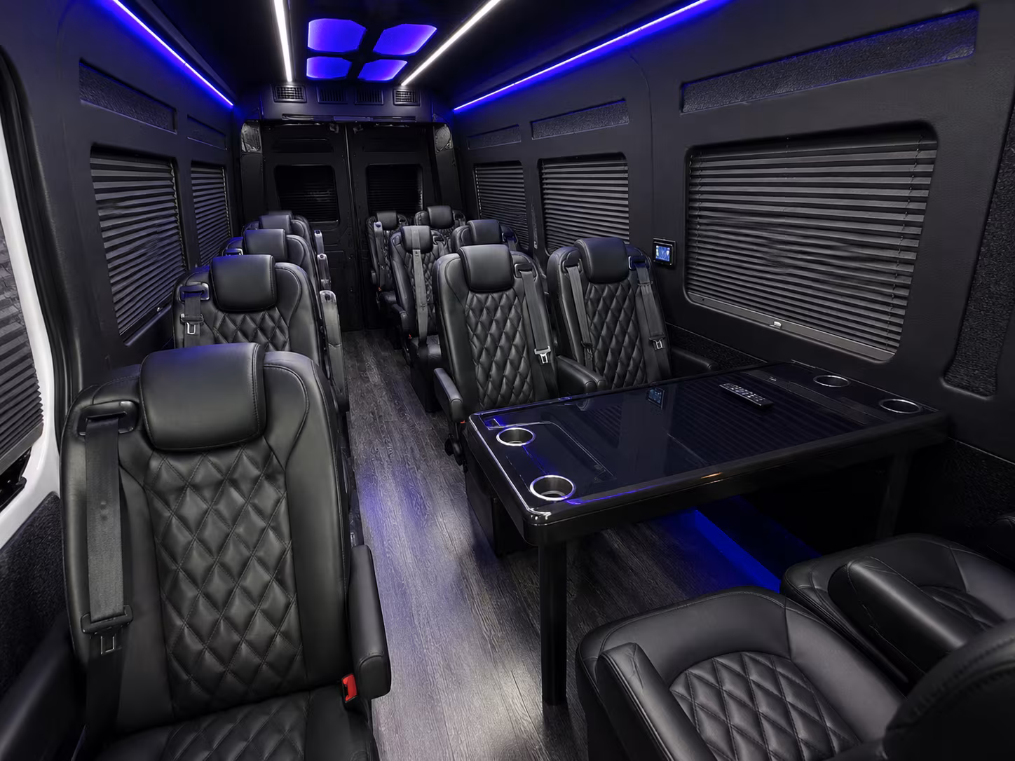 find the perfect transportation for your next airport transfer 5