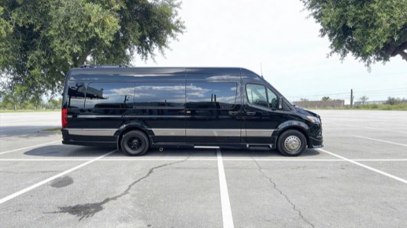sprinter limousine edison